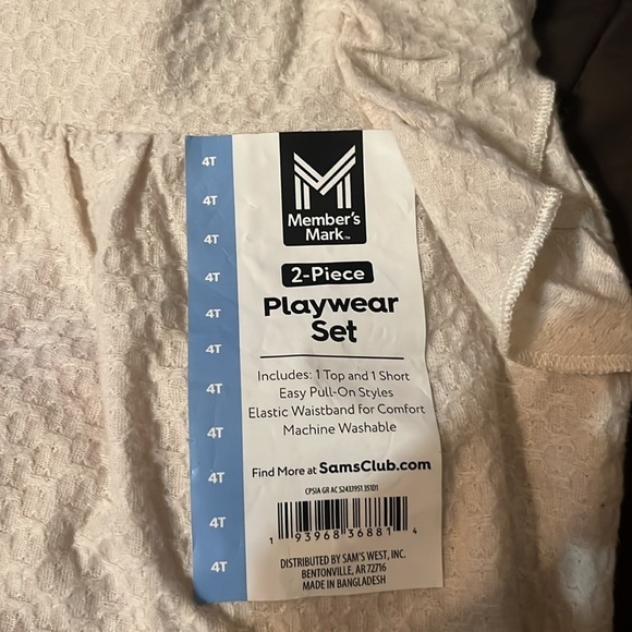 NWT 2-piece Playwear Set by Member’s Mark  size 4T - Picture 9 of 10